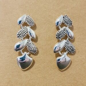 Silver‎ Tone Dangle Earrings Drop Leaf Berry Textured Elegant Women's Jewelry